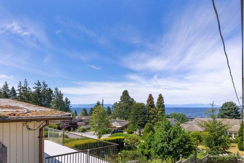 4730-laurel-avenue-sechelt-district-sunshine-coast-25 at 4730 Laurel Avenue, Sechelt District, Sunshine Coast 4730-laurel-avenue-sechelt-district-sunshine-coast-25 at 4730 Laurel Avenue, Sechelt District, Sunshine Coast