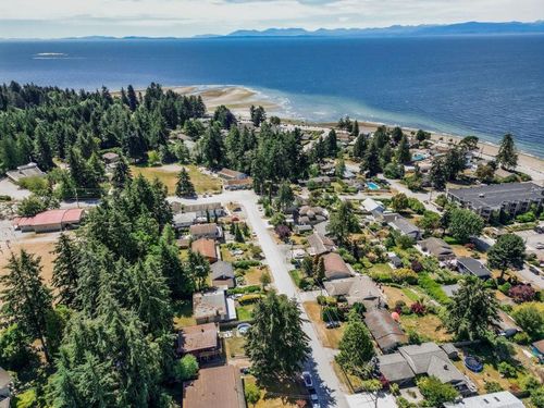 4730-laurel-avenue-sechelt-district-sunshine-coast-29 at 4730 Laurel Avenue, Sechelt District, Sunshine Coast 4730-laurel-avenue-sechelt-district-sunshine-coast-29 at 4730 Laurel Avenue, Sechelt District, Sunshine Coast