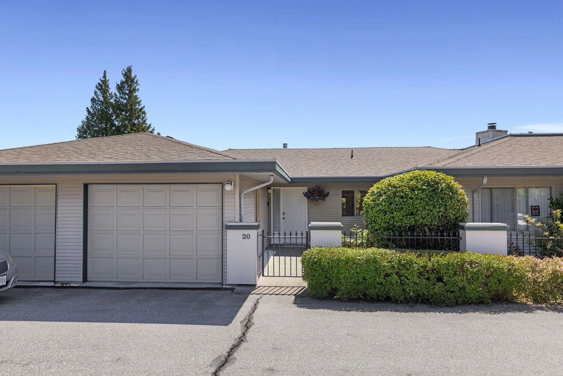 544 Eaglecrest Drive, Gibsons & Area, Sunshine Coast  by Krista Dempster PREC* - Sunshine Coast Real Estate 544 Eaglecrest Drive, Gibsons & Area, Sunshine Coast