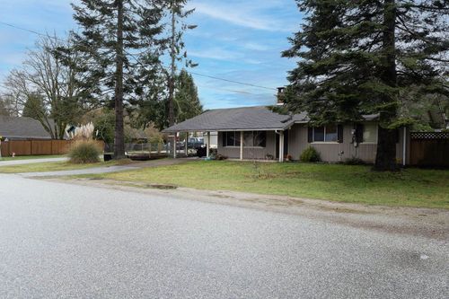 331-cochrane-road-gibsons-area-sunshine-coast-03 at 331 Cochrane Road, Gibsons & Area, Sunshine Coast 331-cochrane-road-gibsons-area-sunshine-coast-03 at 331 Cochrane Road, Gibsons & Area, Sunshine Coast