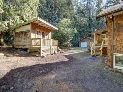 1028-blackburn-road-roberts-creek-sunshine-coast-33 at 1028 Blackburn Road, Roberts Creek, Sunshine Coast