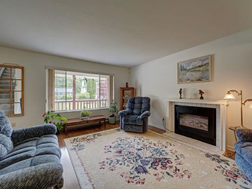593-oceanview-drive-gibsons-area-sunshine-coast-20 at 593 Oceanview Drive, Gibsons & Area, Sunshine Coast