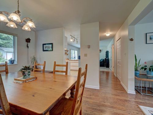 593-oceanview-drive-gibsons-area-sunshine-coast-23 at 593 Oceanview Drive, Gibsons & Area, Sunshine Coast