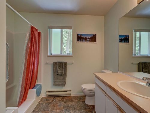 593-oceanview-drive-gibsons-area-sunshine-coast-40 at 593 Oceanview Drive, Gibsons & Area, Sunshine Coast