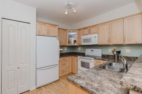 5780-trail-street-sechelt-district-sunshine-coast-07 at 302 - 5780 Trail Street, Sechelt District, Sunshine Coast
