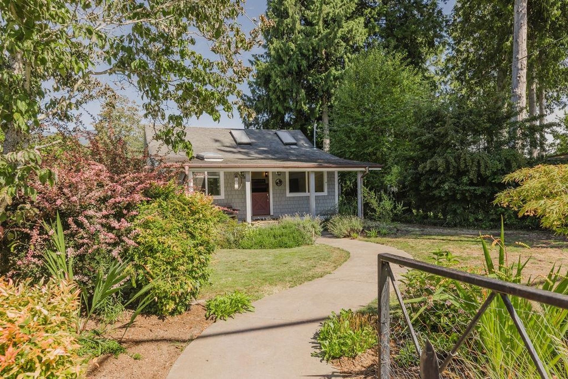 698 Franklin Road, Gibsons & Area, Sunshine Coast  by Krista Dempster PREC* - Sunshine Coast Real Estate 698 Franklin Road, Gibsons & Area, Sunshine Coast
