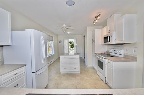 6346-williams-place-sechelt-district-sunshine-coast-09 at 6346 Williams Place, Sechelt District, Sunshine Coast