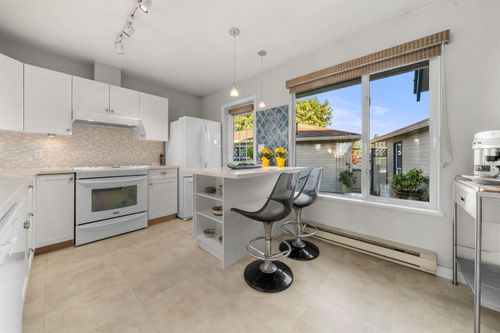 5768-marine-way-sechelt-district-sunshine-coast-09 at 10 - 5768 Marine Way, Sechelt District, Sunshine Coast