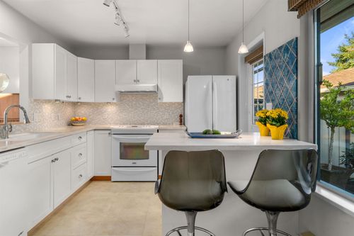 5768-marine-way-sechelt-district-sunshine-coast-10 at 10 - 5768 Marine Way, Sechelt District, Sunshine Coast