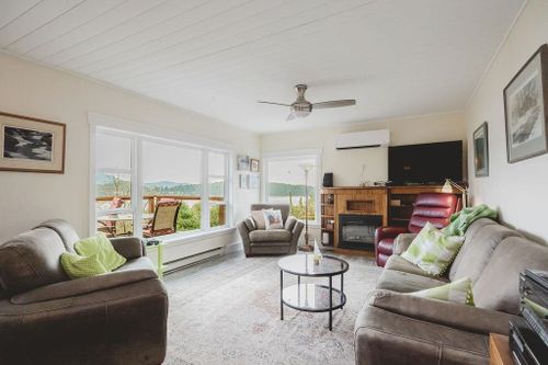 591-gibsons-way-gibsons-area-sunshine-coast-09 at 591 Gibsons Way, Gibsons & Area, Sunshine Coast