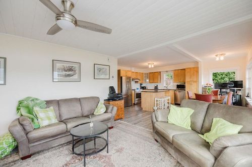 591-gibsons-way-gibsons-area-sunshine-coast-12 at 591 Gibsons Way, Gibsons & Area, Sunshine Coast