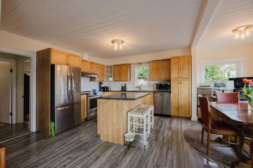 591-gibsons-way-gibsons-area-sunshine-coast-15 at 591 Gibsons Way, Gibsons & Area, Sunshine Coast