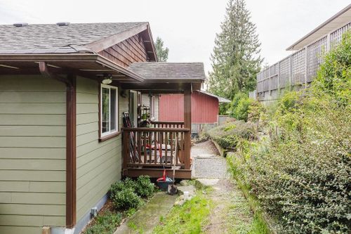 591-gibsons-way-gibsons-area-sunshine-coast-28 at 591 Gibsons Way, Gibsons & Area, Sunshine Coast