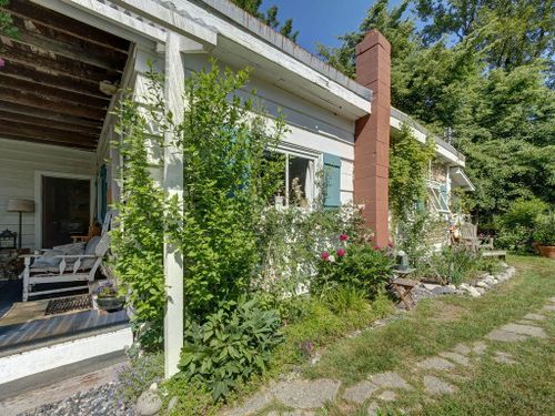 947-north-road-gibsons-area-sunshine-coast-23 at 947 North Road, Gibsons & Area, Sunshine Coast