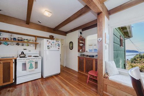 466-central-avenue-gibsons-area-sunshine-coast-09 at 466 Central Avenue, Gibsons & Area, Sunshine Coast