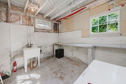 466-central-avenue-gibsons-area-sunshine-coast-25 at 466 Central Avenue, Gibsons & Area, Sunshine Coast