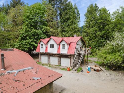 1575-burton-road-gibsons-area-sunshine-coast-12 at 1575 Burton Road, Gibsons & Area, Sunshine Coast