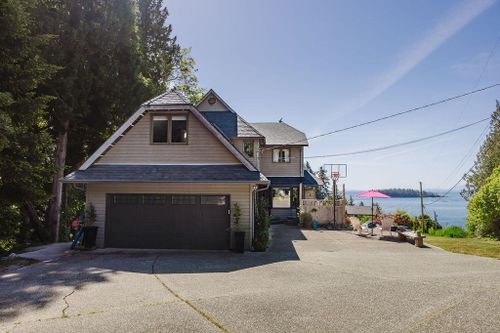 5454-wakefield-road-sechelt-district-sunshine-coast-02 at 5454 Wakefield Road, Sechelt District, Sunshine Coast