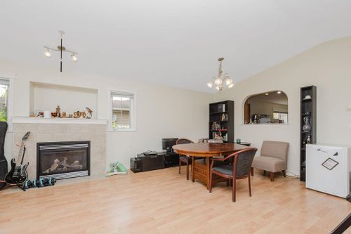 5687-emily-way-sechelt-district-sunshine-coast-07 at 5687 Emily Way, Sechelt District, Sunshine Coast
