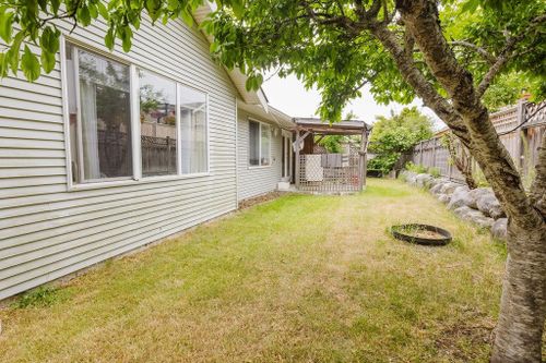 5687-emily-way-sechelt-district-sunshine-coast-28 at 5687 Emily Way, Sechelt District, Sunshine Coast