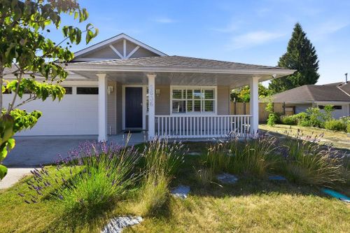 5636-cascade-crescent-sechelt-district-sunshine-coast-01 at 5636 Cascade Crescent, Sechelt District, Sunshine Coast