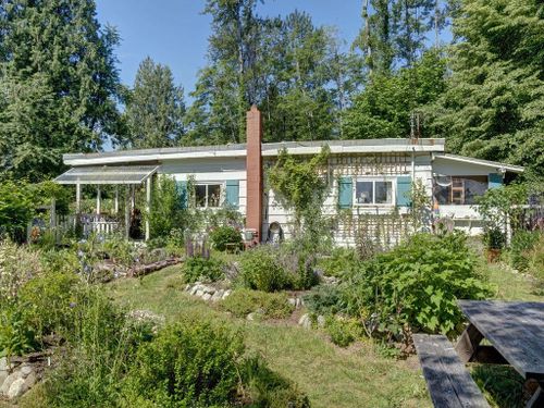 947-north-road-gibsons-area-sunshine-coast-02 at 947 North Road, Gibsons & Area, Sunshine Coast