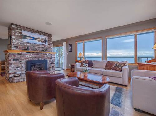 3427-beach-avenue-roberts-creek-sunshine-coast-15 at 3427 Beach Avenue, Roberts Creek, Sunshine Coast