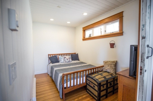 2913_262473765_8_be0d8fe8 at 552 Seaview Road, Gibsons & Area, Sunshine Coast
