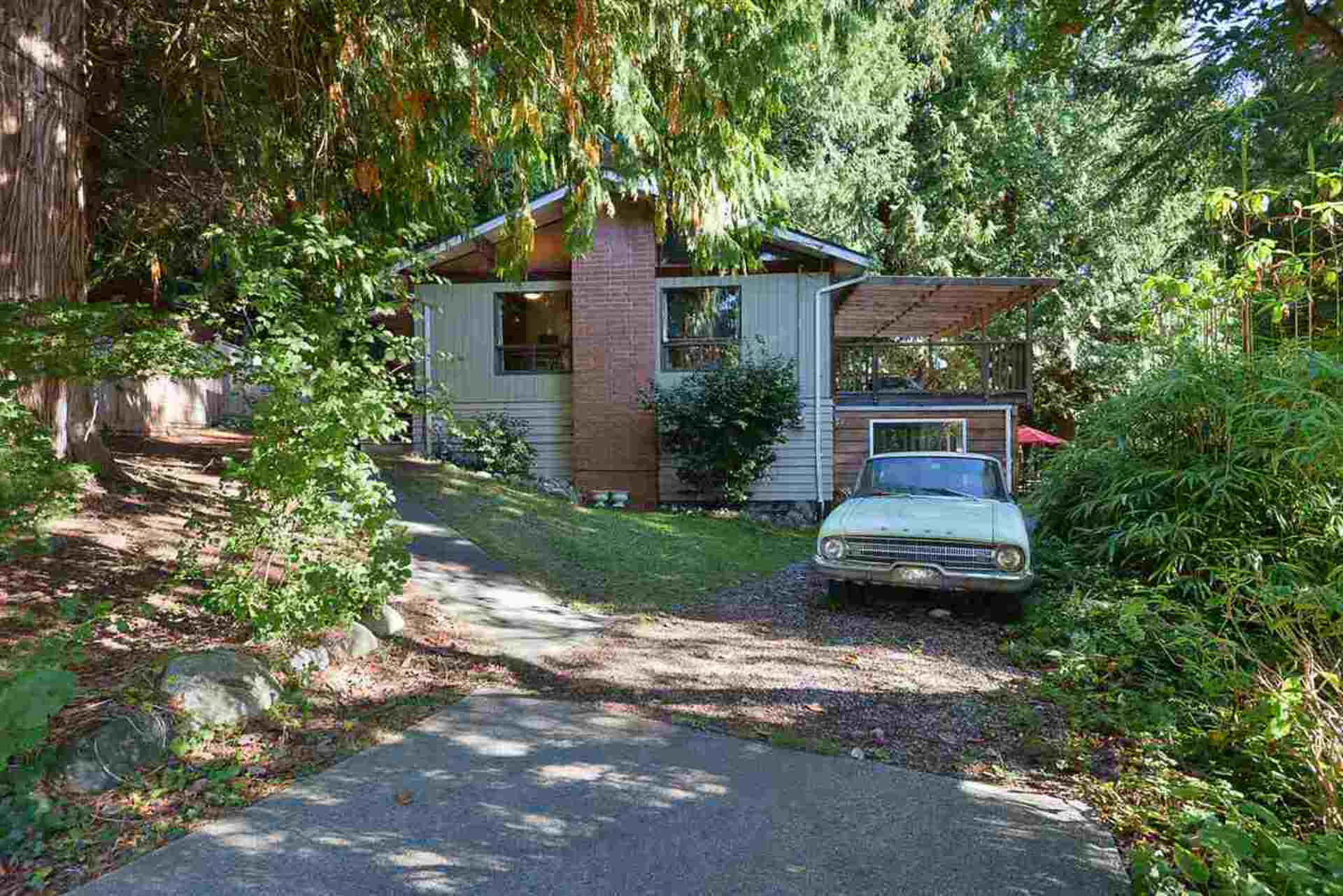 2590 Sylvan Drive, Roberts Creek, Sunshine Coast  by Krista Dempster PREC* - Sunshine Coast Real Estate 2590 Sylvan Drive, Roberts Creek, Sunshine Coast