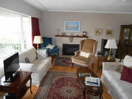 650-dougall-road-gibsons-area-sunshine-coast-10 at 650 Dougall Road, Gibsons & Area, Sunshine Coast 650-dougall-road-gibsons-area-sunshine-coast-10 at 650 Dougall Road, Gibsons & Area, Sunshine Coast