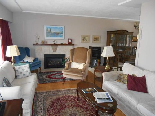 650-dougall-road-gibsons-area-sunshine-coast-11 at 650 Dougall Road, Gibsons & Area, Sunshine Coast
