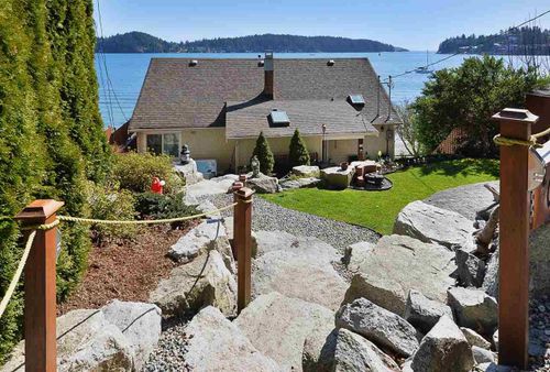557-marine-crescent-gibsons-area-sunshine-coast-01 at 557 Marine Crescent, Gibsons & Area, Sunshine Coast