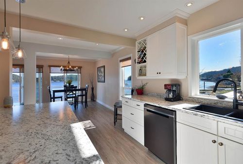 557-marine-crescent-gibsons-area-sunshine-coast-07 at 557 Marine Crescent, Gibsons & Area, Sunshine Coast
