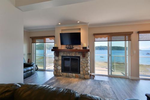557-marine-crescent-gibsons-area-sunshine-coast-12 at 557 Marine Crescent, Gibsons & Area, Sunshine Coast