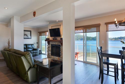 557-marine-crescent-gibsons-area-sunshine-coast-14 at 557 Marine Crescent, Gibsons & Area, Sunshine Coast