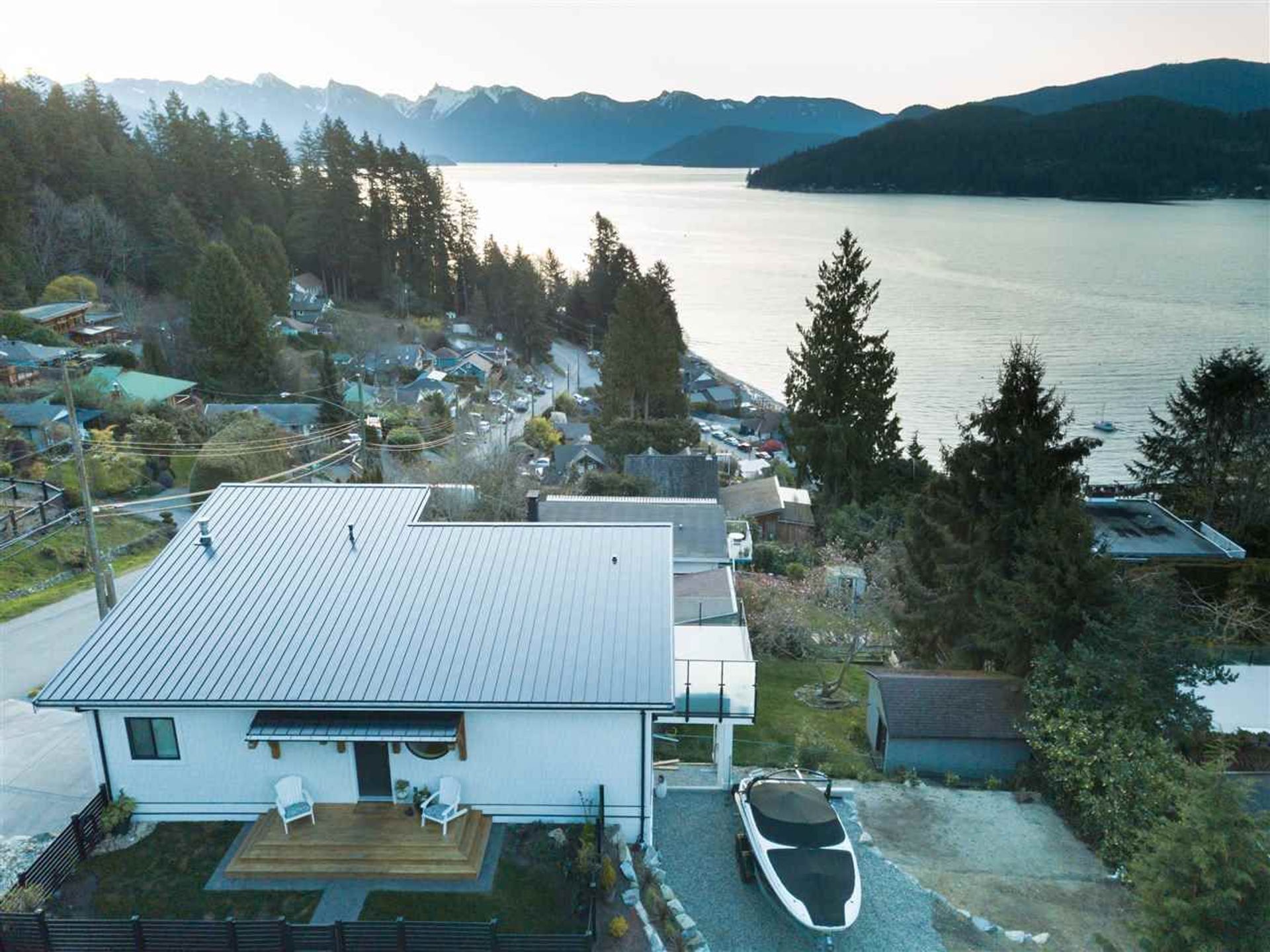 816 Fisher Road, Gibsons & Area, Sunshine Coast  by Krista Dempster PREC* - Sunshine Coast Real Estate 816 Fisher Road, Gibsons & Area, Sunshine Coast
