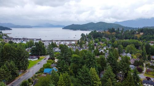 584-gower-point-road-gibsons-area-sunshine-coast-05 at 584 Gower Point Road, Gibsons & Area, Sunshine Coast
