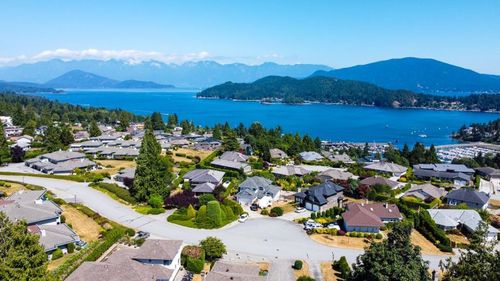 518-shaw-road-gibsons-area-sunshine-coast-05 at 204 - 518 Shaw Road, Gibsons & Area, Sunshine Coast