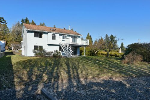 825-oshea-road-gibsons-area-sunshine-coast-01 at 825 O'shea Road, Gibsons & Area, Sunshine Coast