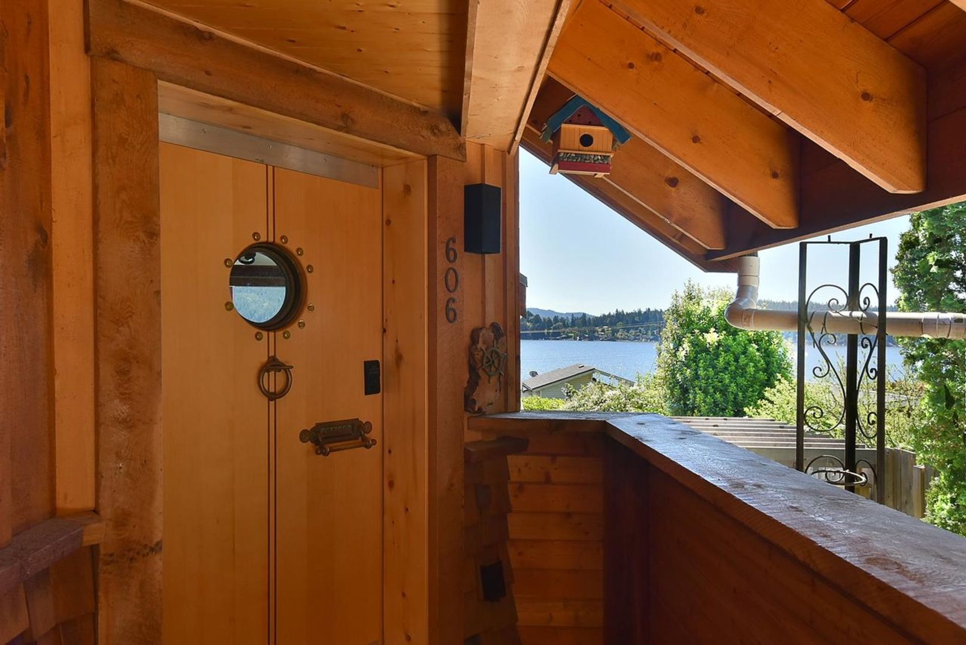 606 Seaview Road, Gibsons & Area, Sunshine Coast  by Krista Dempster PREC* - Sunshine Coast Real Estate 606 Seaview Road, Gibsons & Area, Sunshine Coast