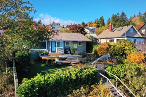 601-seaview-road-gibsons-area-sunshine-coast-02 at 601 Seaview Road, Gibsons & Area, Sunshine Coast 601-seaview-road-gibsons-area-sunshine-coast-02 at 601 Seaview Road, Gibsons & Area, Sunshine Coast