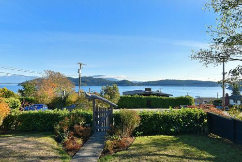 601-seaview-road-gibsons-area-sunshine-coast-05 at 601 Seaview Road, Gibsons & Area, Sunshine Coast 601-seaview-road-gibsons-area-sunshine-coast-05 at 601 Seaview Road, Gibsons & Area, Sunshine Coast