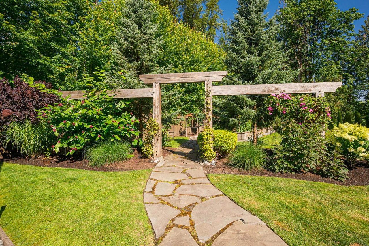  at 22189 86a Avenue, Fort Langley, Langley