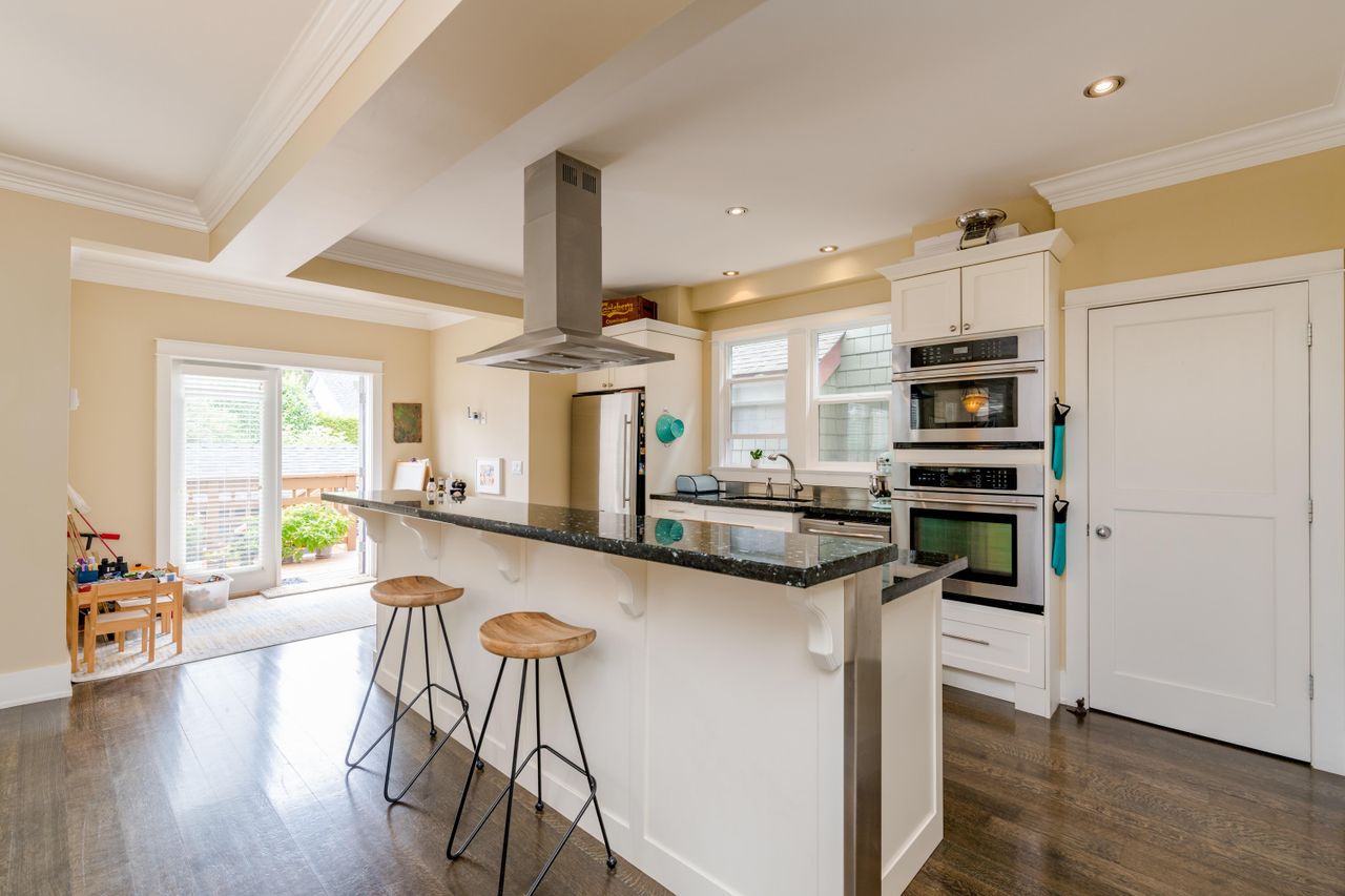  at 2421 Dunbar, Kitsilano, Vancouver West