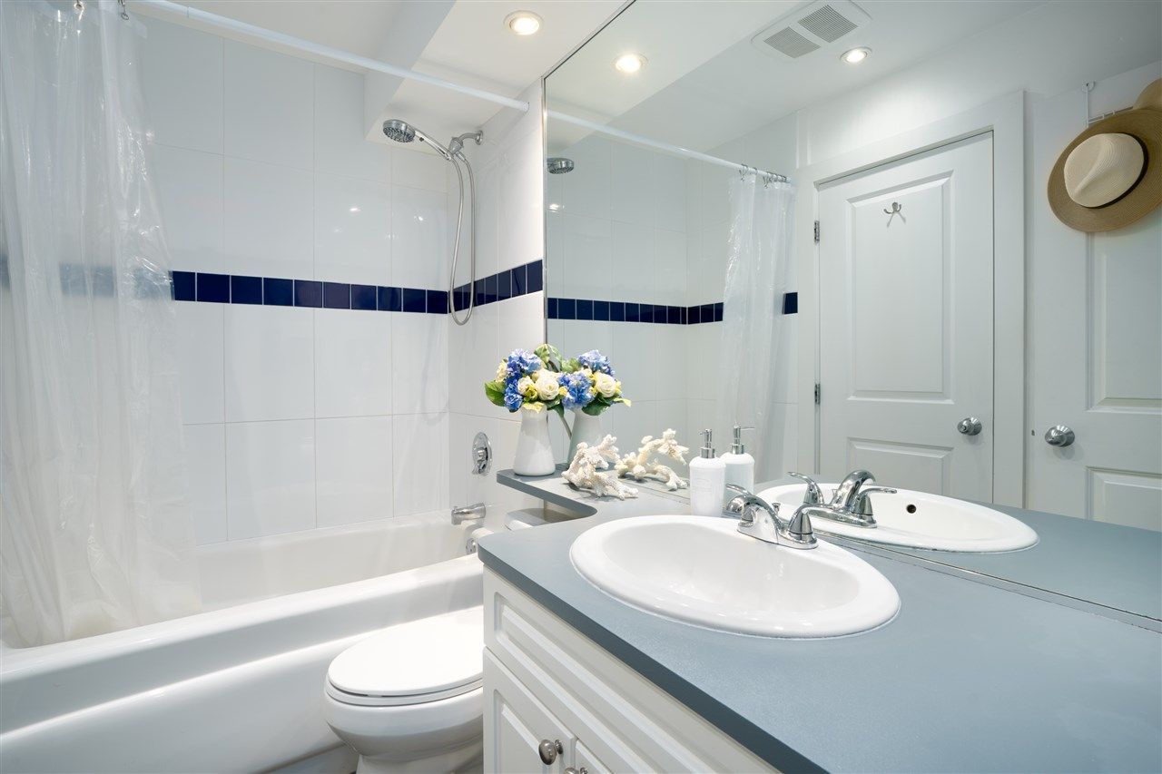 138-w-18th-street-central-lonsdale-north-vancouver-03 at 204 - 138 W 18th Street, Central Lonsdale, North Vancouver