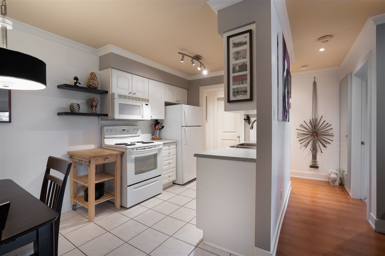 138-w-18th-street-central-lonsdale-north-vancouver-08 at 204 - 138 W 18th Street, Central Lonsdale, North Vancouver