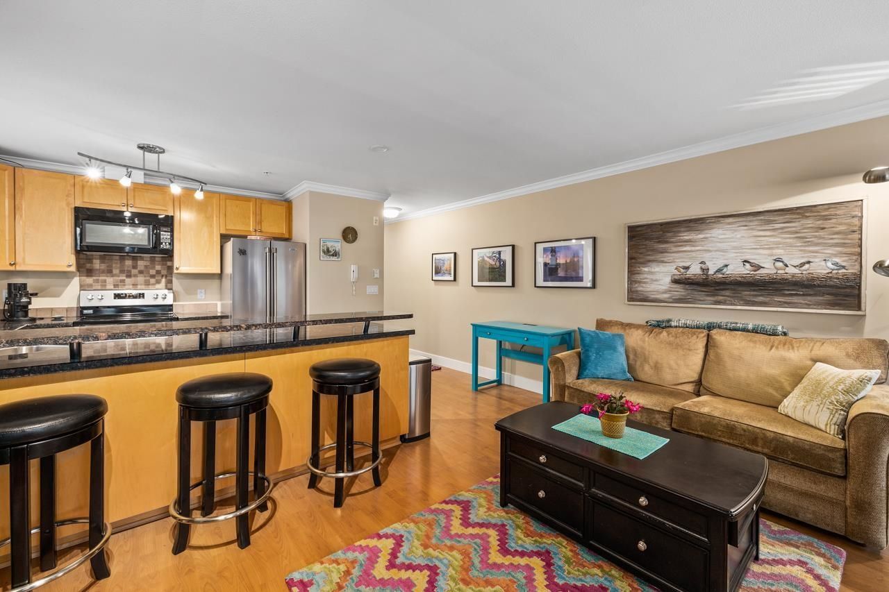 152-e-12th-street-central-lonsdale-north-vancouver-07 at 204 - 152 E 12th Street, Central Lonsdale, North Vancouver