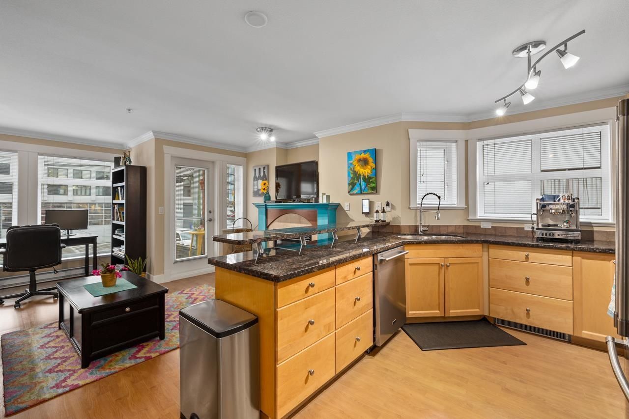 152-e-12th-street-central-lonsdale-north-vancouver-10 at 204 - 152 E 12th Street, Central Lonsdale, North Vancouver