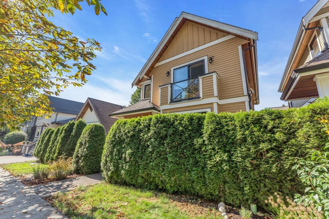 875-ridgeway-avenue-central-lonsdale-north-vancouver-02 at 875 Ridgeway Avenue, Central Lonsdale, North Vancouver