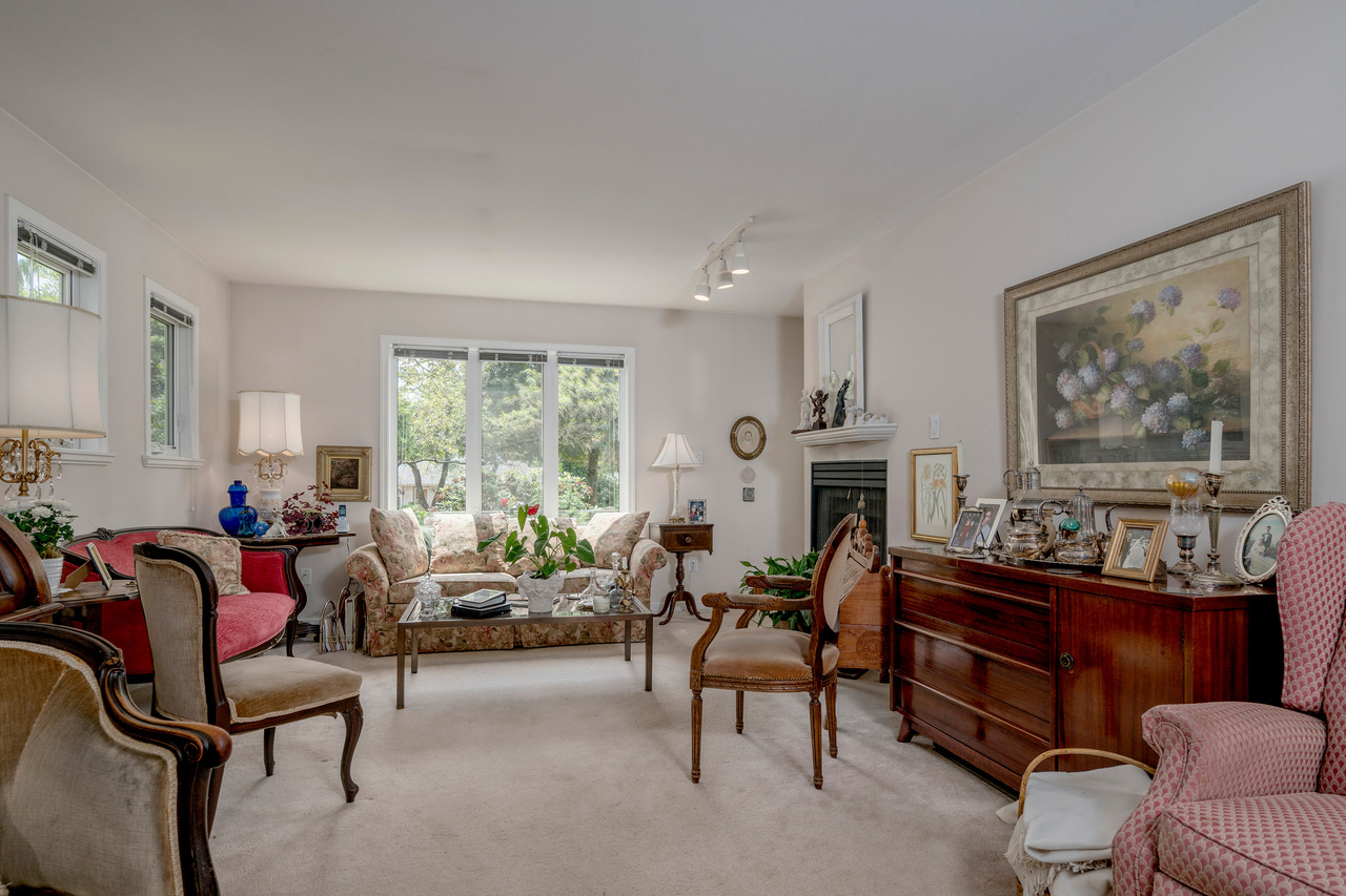 1589-bowser-avenue-360hometours-03 at 1589 Bowser Avenue, Norgate, North Vancouver